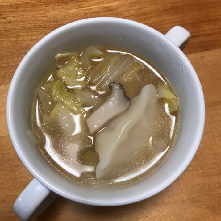 水餃子と野菜の味噌スープ